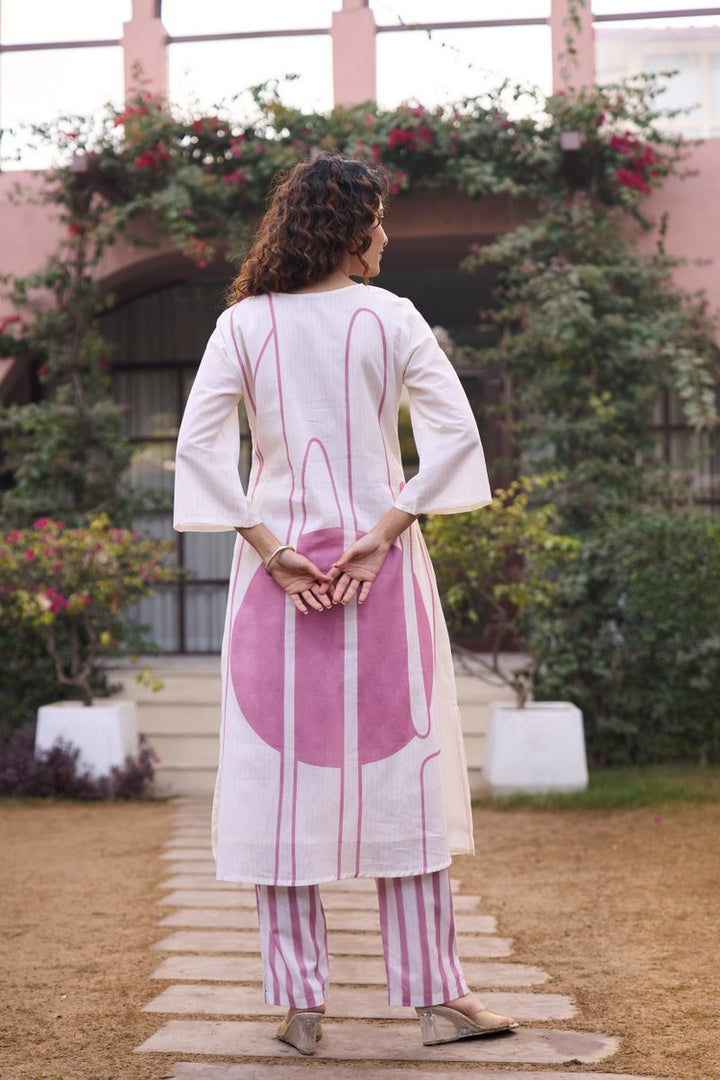 Varnika Elegant Pink Kurta Set