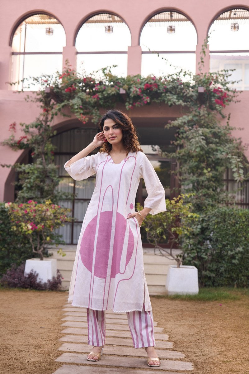 Varnika Elegant Pink Kurta Set