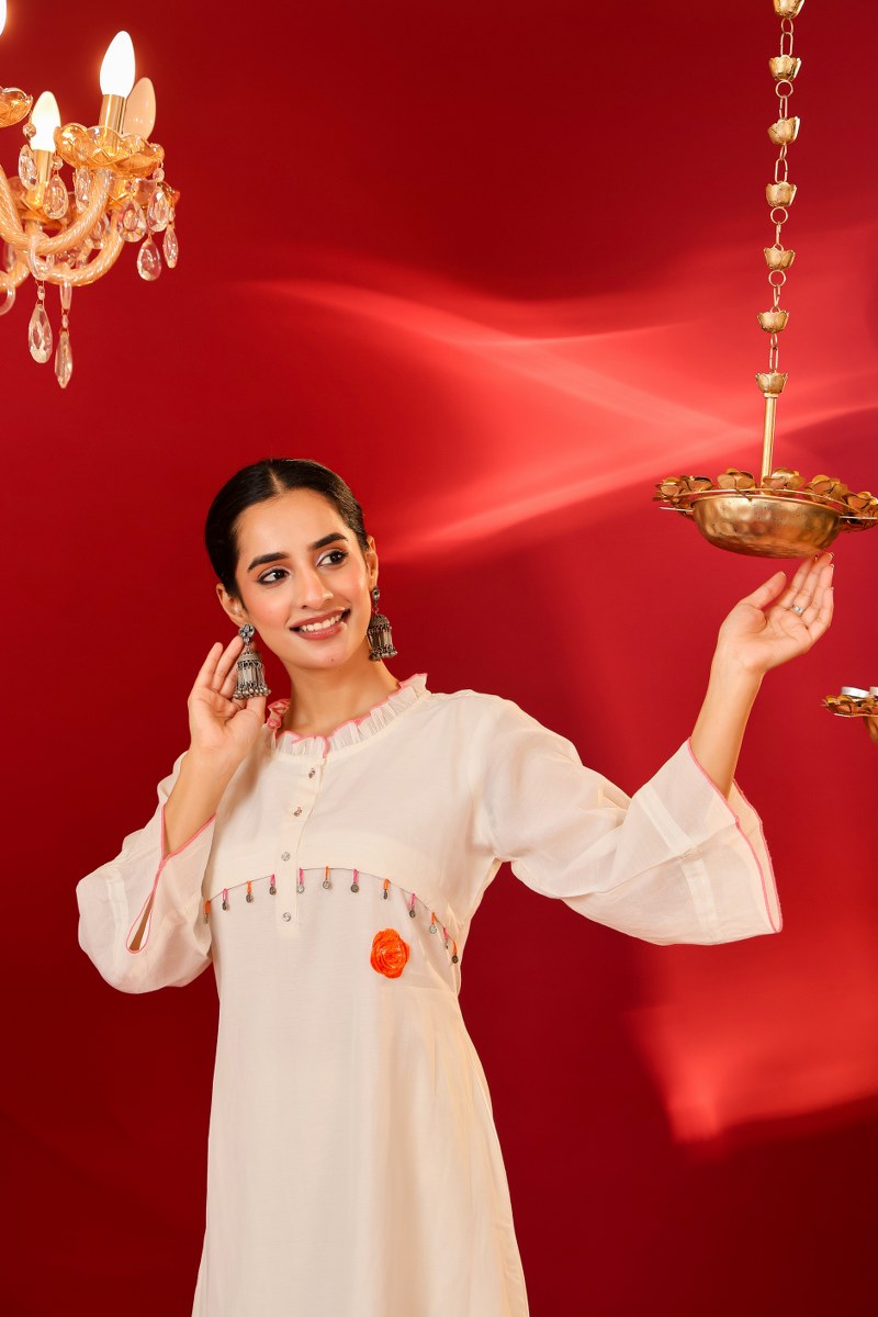 Elegant Off White Kurta Set
