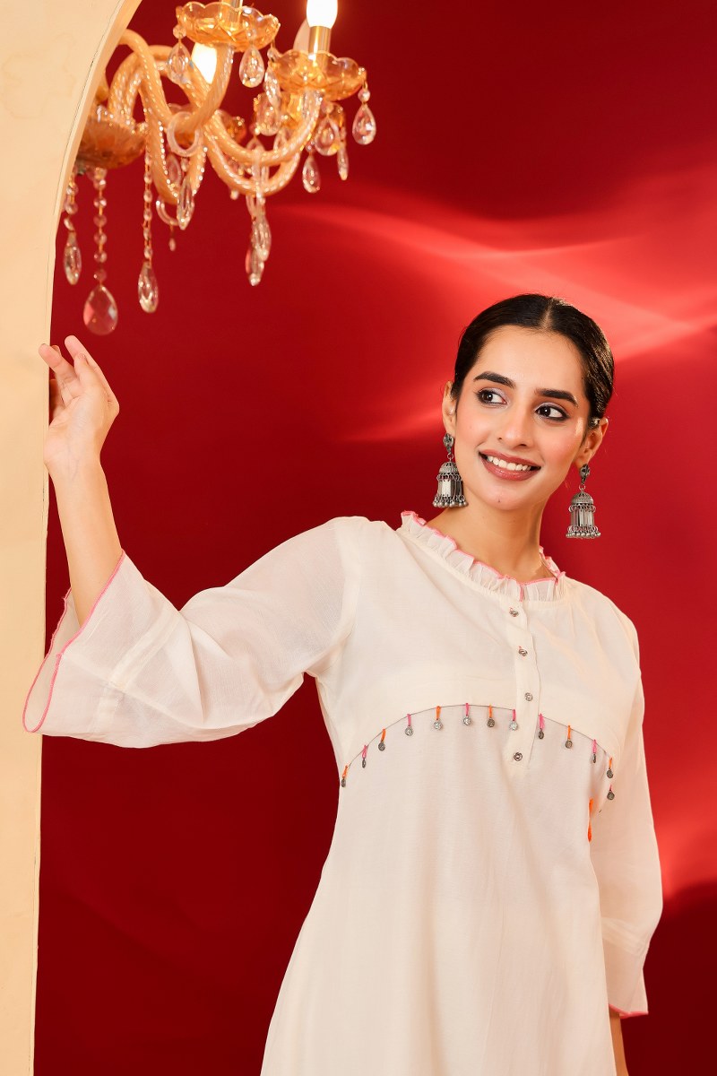 Elegant Off White Kurta Set